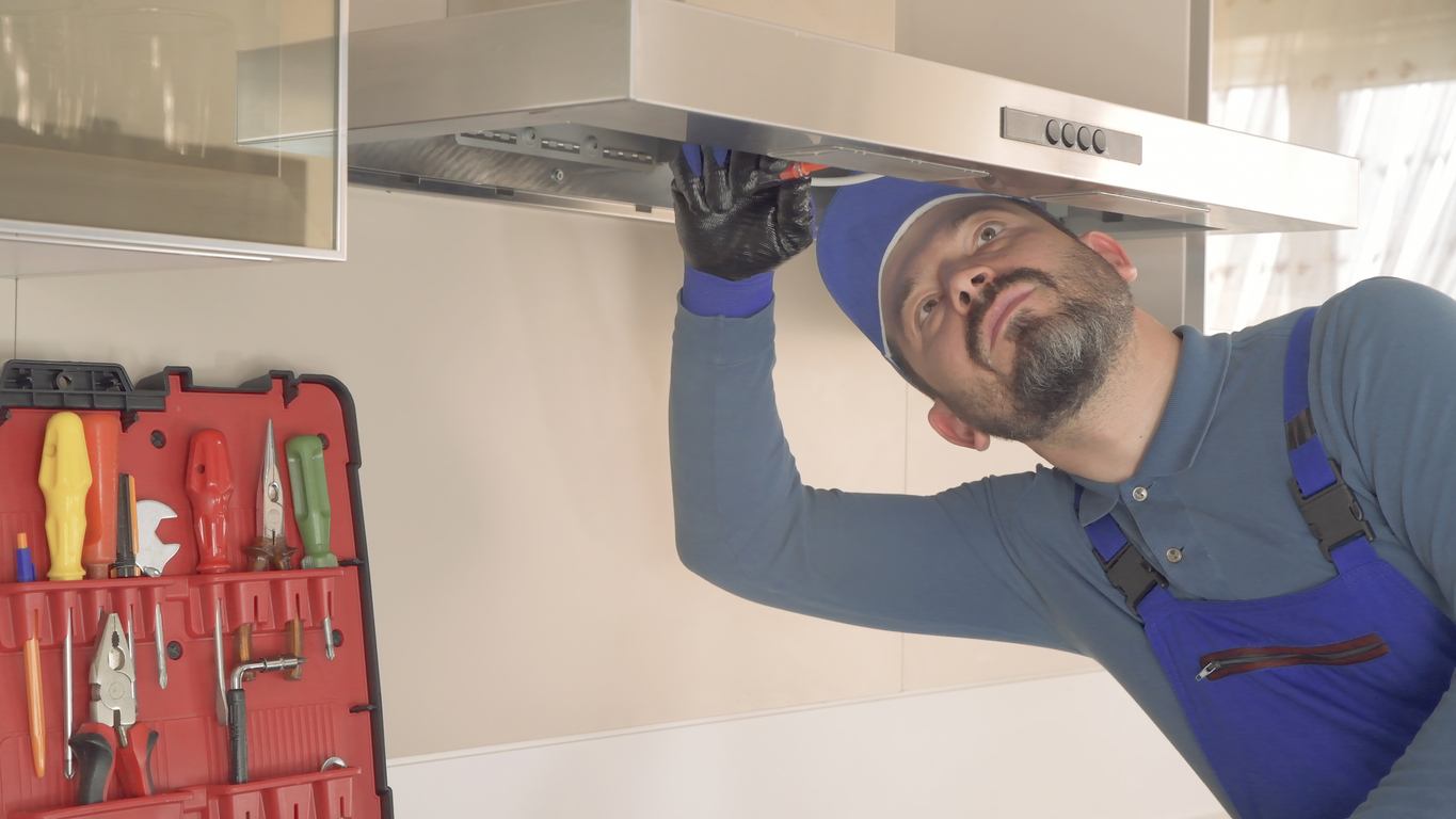 Errores Comunes a Evitar al Instalar una Campana de Cocina Comercial