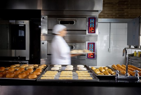 Cómo Elegir la Campana de Cocina Comercial Correcta para Su Restaurante
